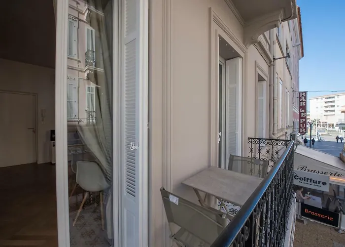 F3 Plein Centre A 50 M Apartamento Saint-Raphaël