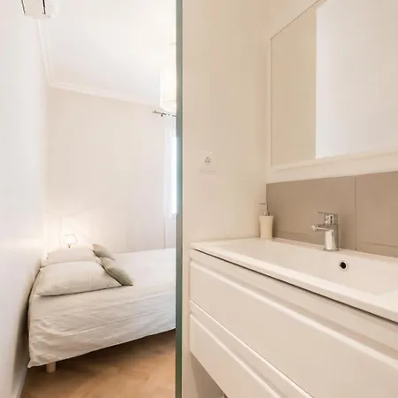 Apartment F3 Plein Centre A 50 M Saint-Raphael (Var)