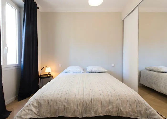 F3 Plein Centre A 50 M Saint-Raphaël